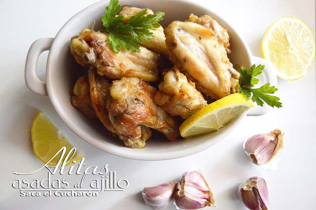 Alitas de pollo asadas al ajillo