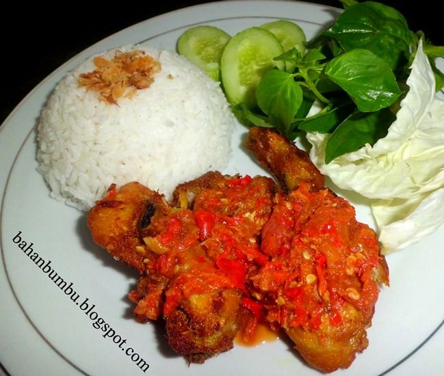 Resep Ayam Goreng Penyet Sambal Pedas  Bahan Bumbu Aneka 