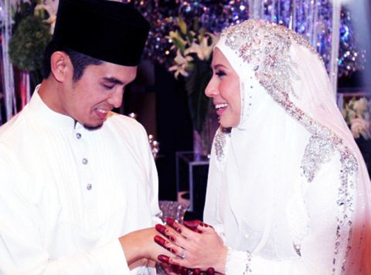 Majlis Perkahwinan Irma Hasmie dan Reza Syah Azmeer2