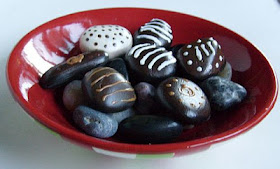 painted rocks, chocolate, candy, bowl, Cindy Thomas