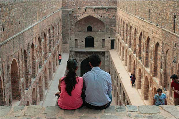 safe place for couples in new delhi