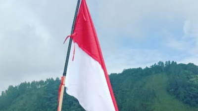 Alumni Diklat KOKAM Mawil Aceh, Kibarkan Merah Putih di Puncak Gunung