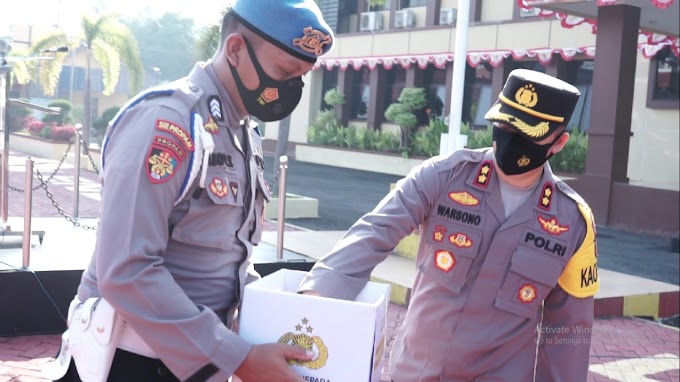 Personel Polres Jepara Sisihkan Sebagian Gaji Bantu Warga Terdampak PPKM Darurat