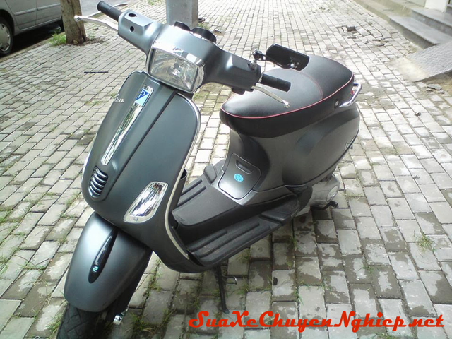 Vespa S sơn màu xám lông chuột