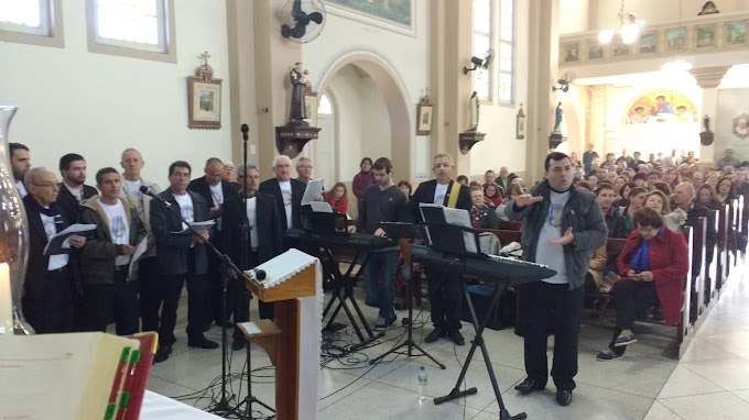 GRANDE CORO DE ALBERTINA ANIMA ENCONTRO NO SANTUÁRIO