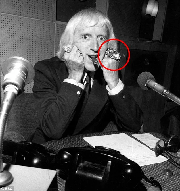 Libro Jimmy Savile el vampiro de Leeds