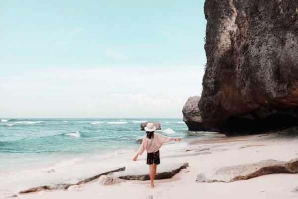 8 Pantai Terindah di Kawasan Uluwatu Bali, Surganya Pencinta Sunset