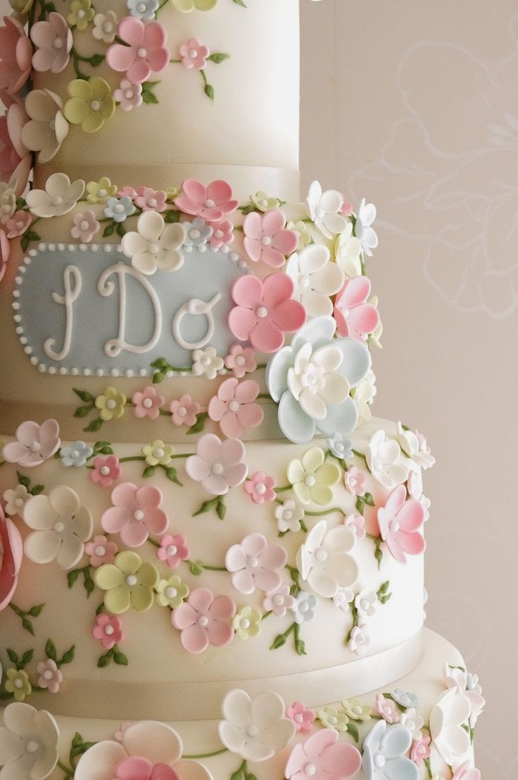 Beautiful Bridal: Floral Wedding Cakes