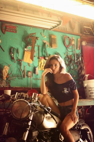 Workshop Girl