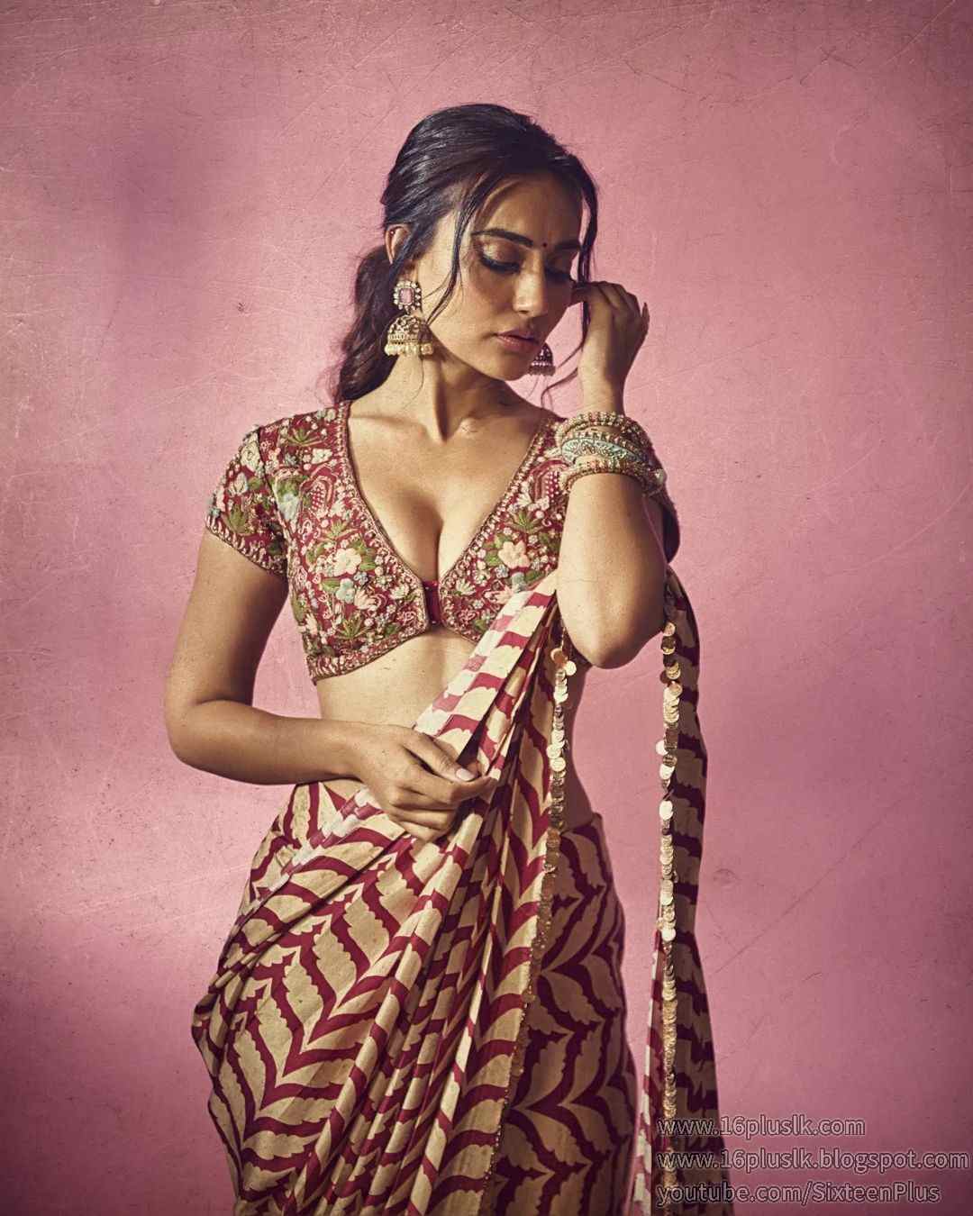 Surbhi Jyoti hot saree photos. Indian Jaipuri saree styles. Surbhi Jyoti sexy Photos and videos. Surbhi Jyoti Biography. Hot saree girls. South Indian sexy. Surbi XXX