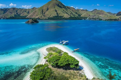  Labuan Bajo: Pesona Wisata Alam yang Memikat Hati