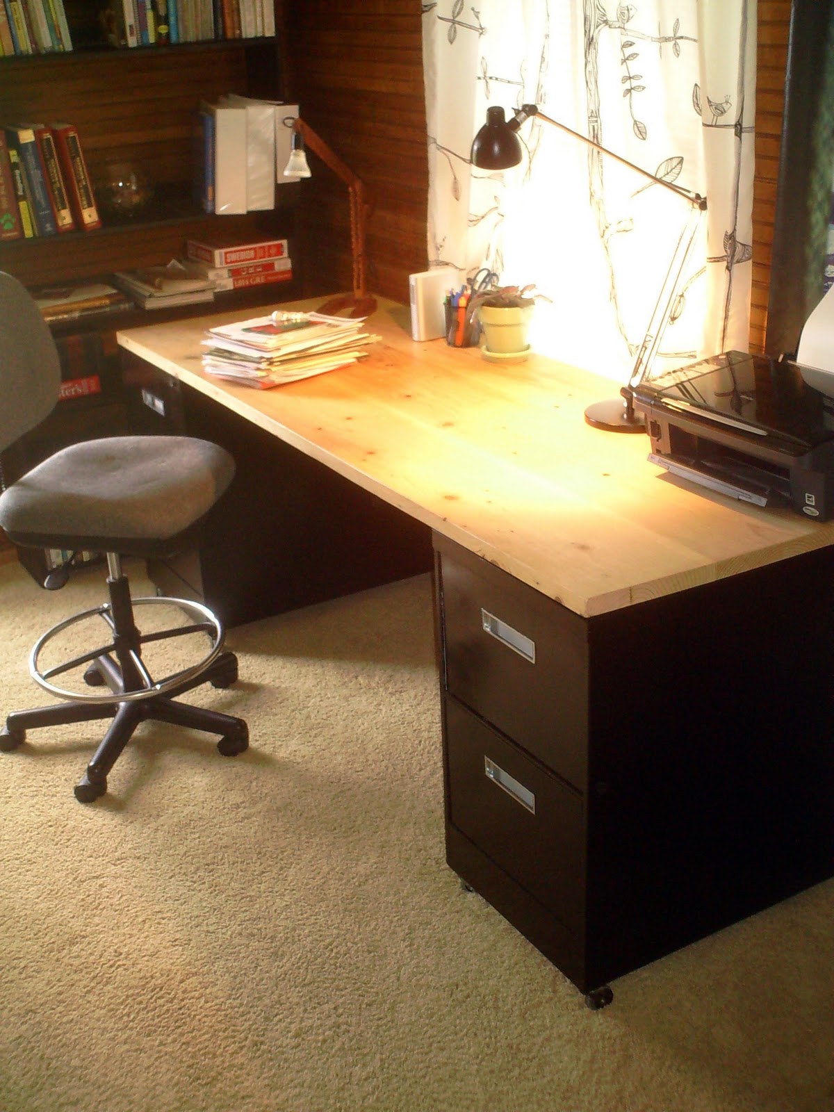 FilliQvist: The Pine Knoll Office Desk