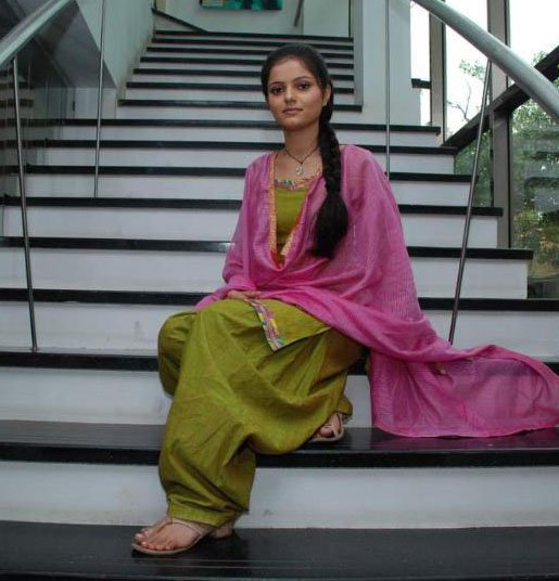 indian fashion#punjabi#suit | Kurti designs party wear, Mom daughter  outfits, Teen girl dresses