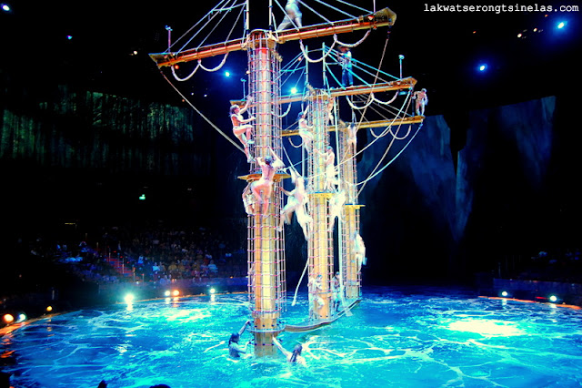 MACAU | MESMERIZED AT THE HOUSE OF DANCING WATER SHOW 