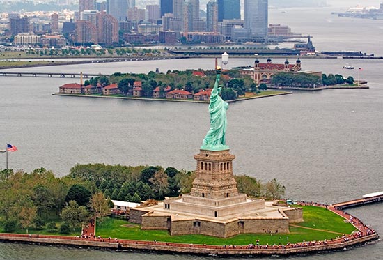 las vegas statue of liberty face. statue of liberty face las