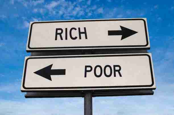 15 revealing rich vs poor behaviors you need to know [List]