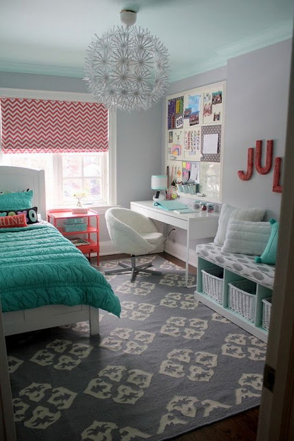 Minimalist teenage bedroom design for girls