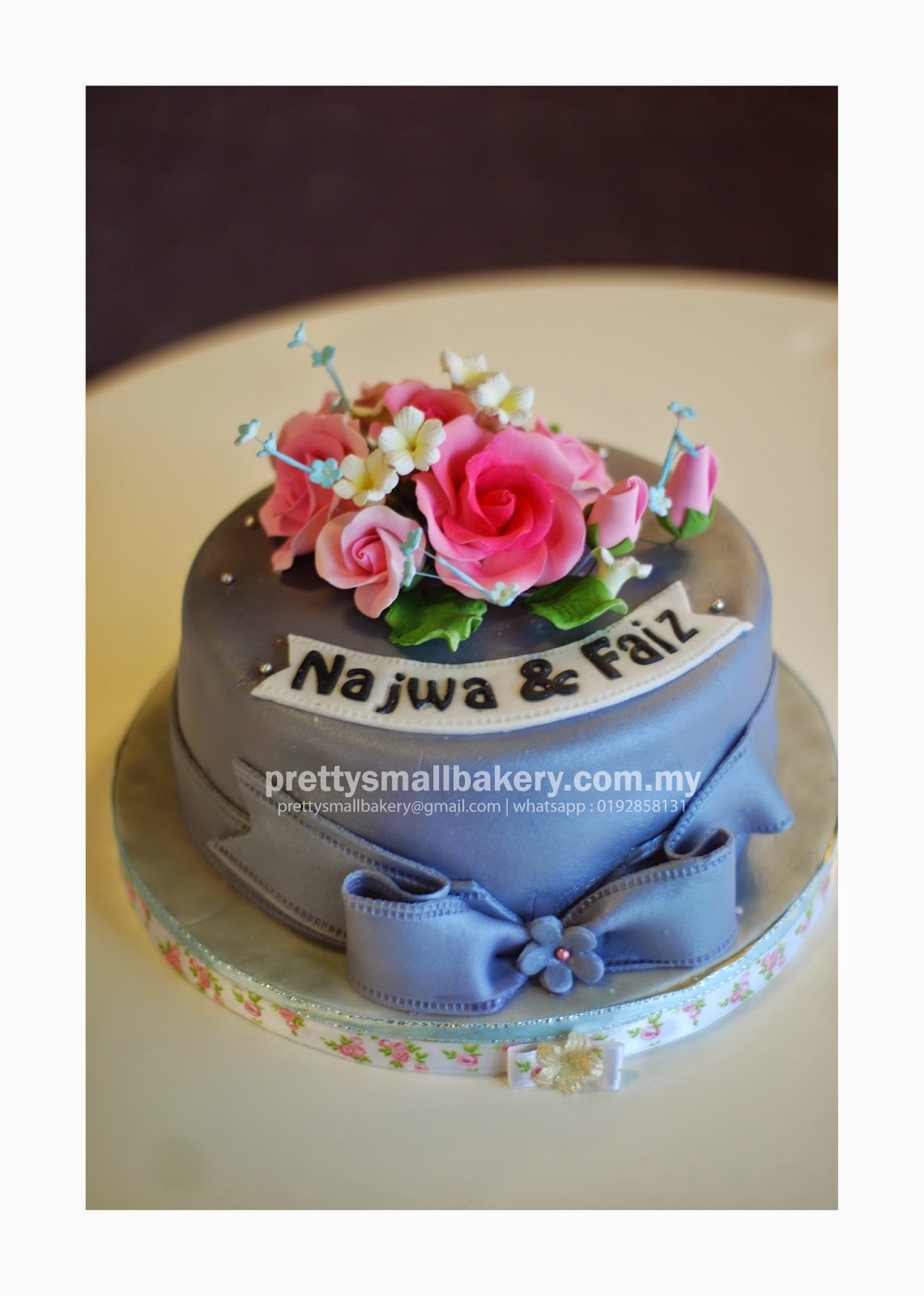 Kek fondant untuk hantaran pengantin - Prettysmallbakery