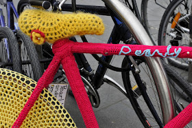 bike, bicycle, tea cozy, cosy, beanie, knit, knitting, craft, cadel, evens, cadel evans, flowers, frame, the biketorialist, biketorialist, tim macauley, timothy macauley, crochet, wool, cover 