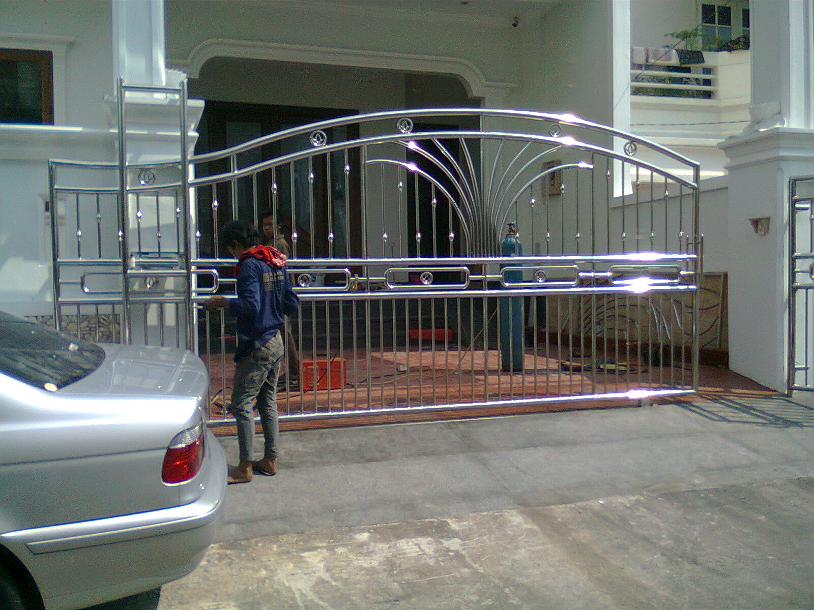 STAINLESS STEEL BESI Pintu Pagar Stainless Steel