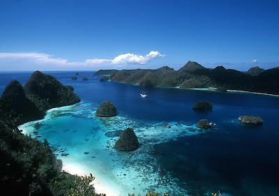 Holiday Raja Ampat Island in Indonesia3