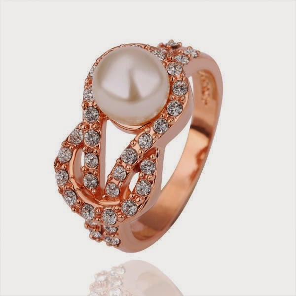 rose gold rings with pearls white