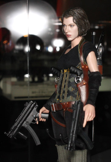 Hot Toys MMS139 Resident Evil Afterlife Alice
