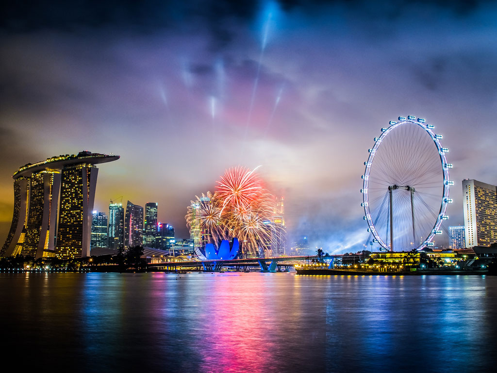 FotoFoto Pemandangan Kota Singapura di Malam Hari