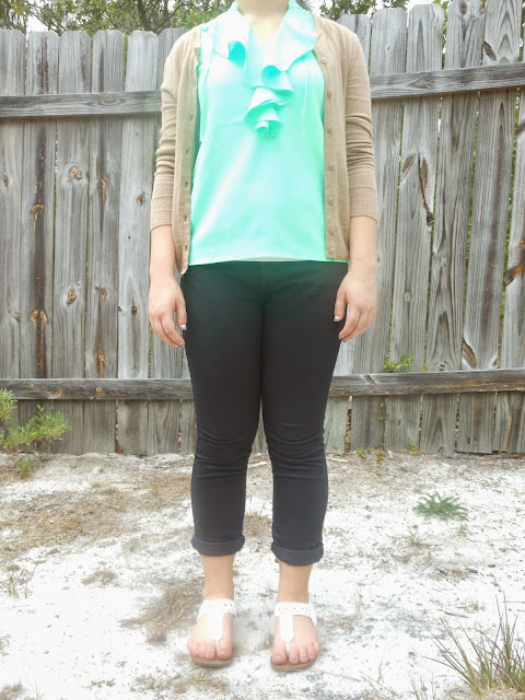 Capsule Wardrobe Outfit #2: Mint?. Black skinny jeans, green blouse, tan cardigan, white sandals. #capsulewardrobe #BowsandClothes #ootd #outfit