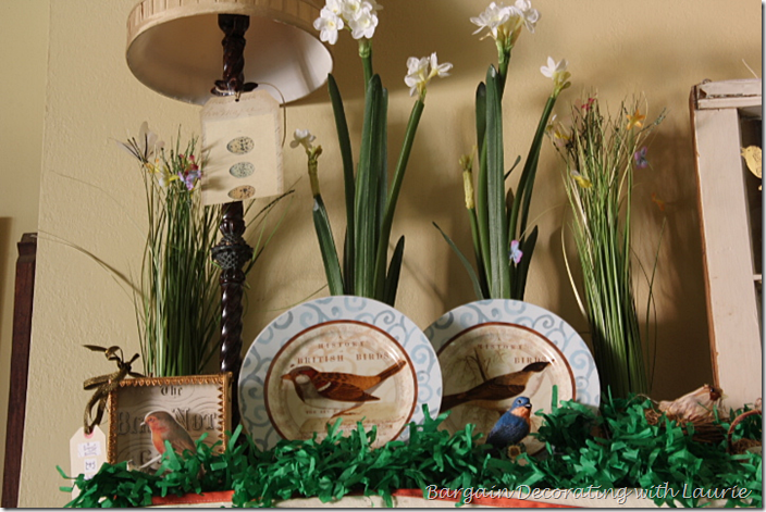 Bird Themed Mantel Decor