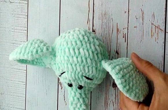 Crochet elephant tutorial sewing ears