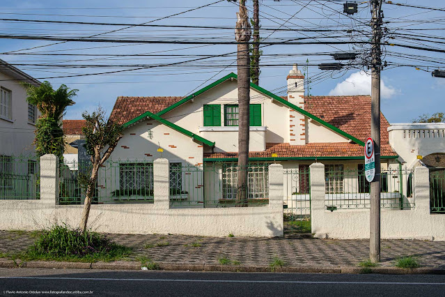 Casa na Rua Lamenha Lins - fachada