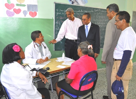 Rector de la UASD promete al alcalde estudiantes harán pasan tía en el Hospital de Yaguate