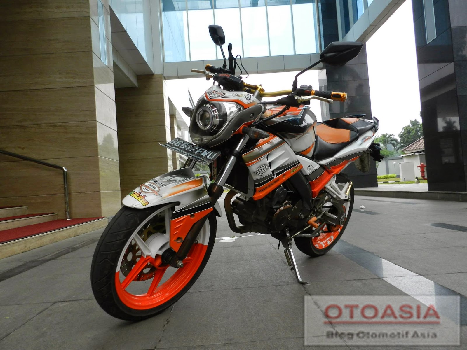 13 Slash Modifikasi Vixion Smart Minimalis Inspirasi Logo YVCI