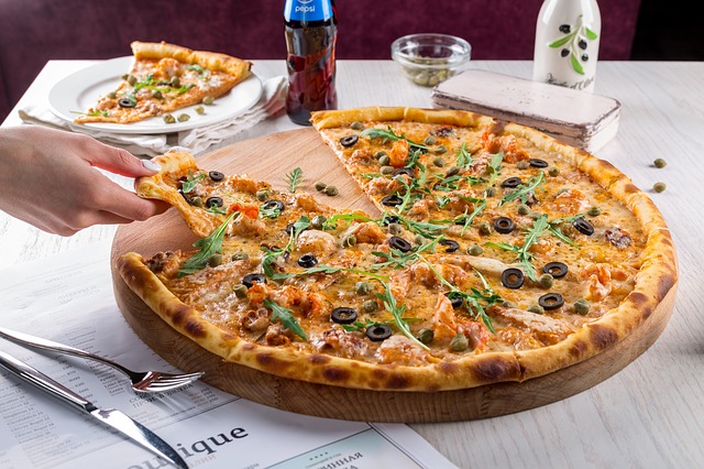 Loss of appetite often occurs with symptoms such as fatigue, weakness, weight loss or nausea. The main symptoms of loss of appetite can be listed as follows:
