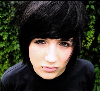 Male Emo Hairstyles Pictures - Boys Emo Haircut Ideas