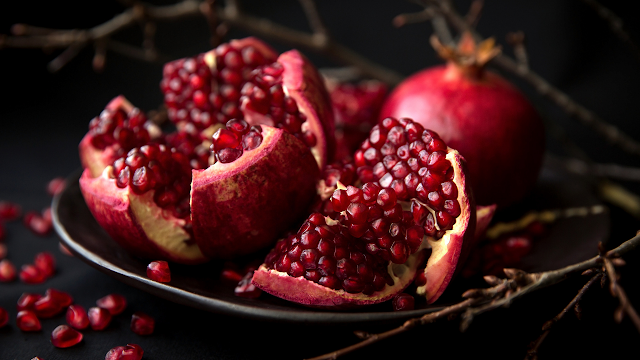 Pomegranate nutritional importance