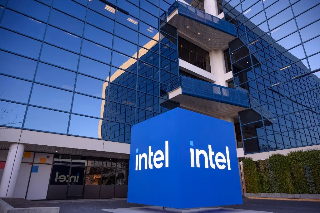 Intel Creates Two New AI Initiatives for AI PC Software Developers and Hardware Vendors