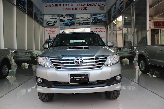 Cho thuê xe Toyota Fortuner