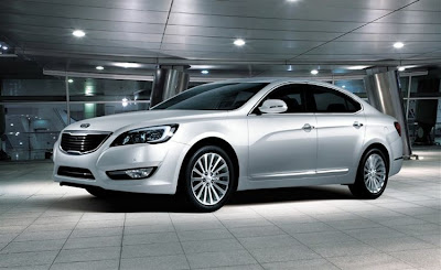 2010 Kia Cadenza Side View