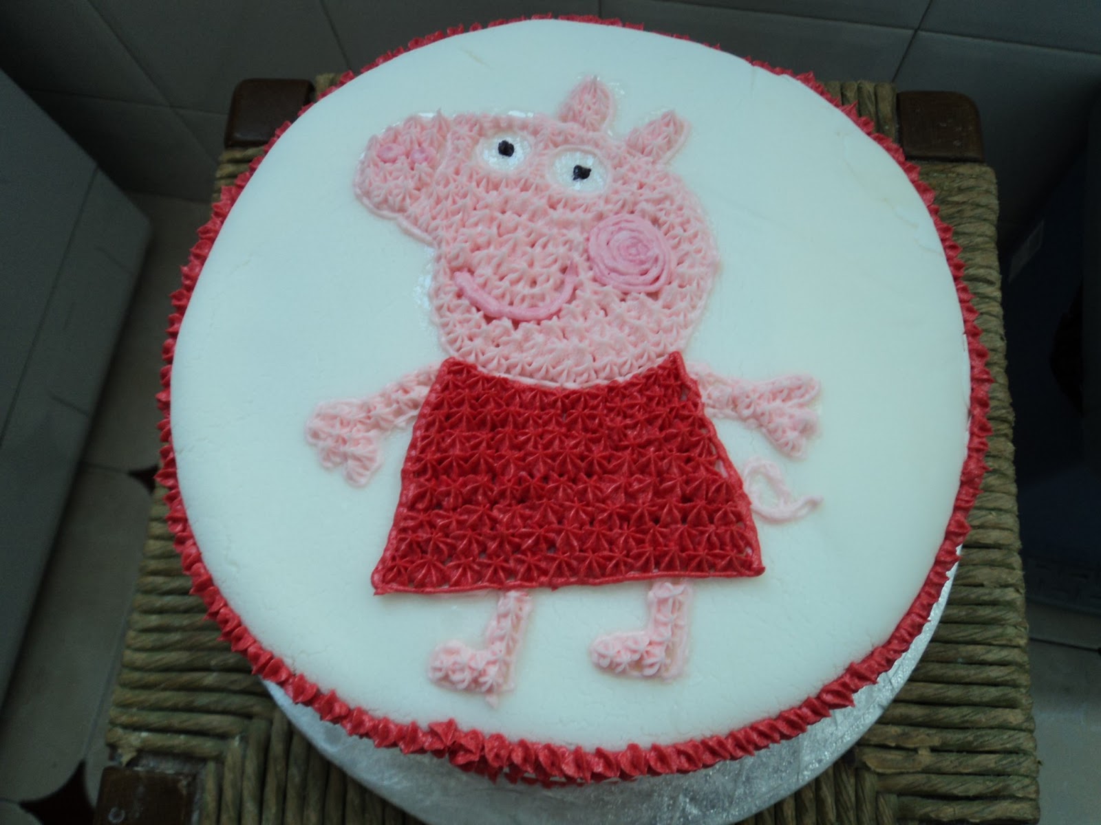 berry buttercream  some how make bakes cake recent Peppa to mary & Pig