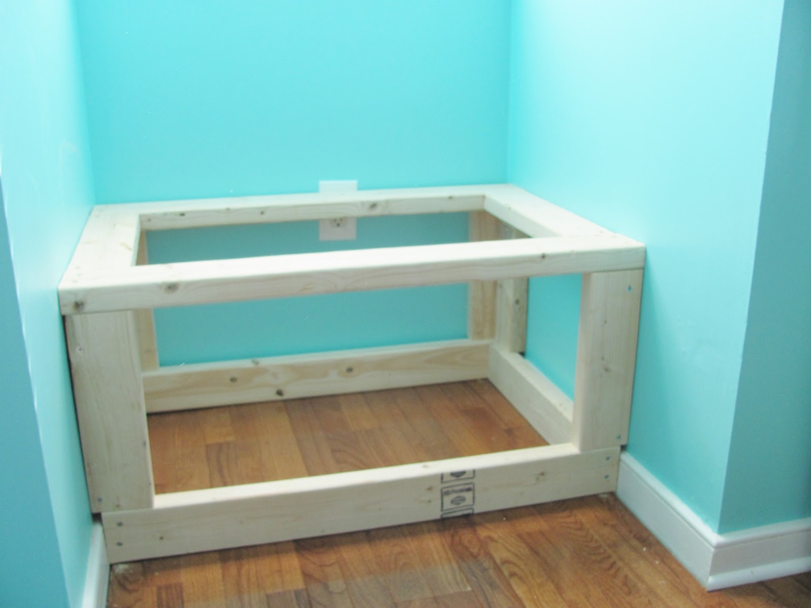 Woodwork Built In Bench Seat With Storage Plans PDF Plans