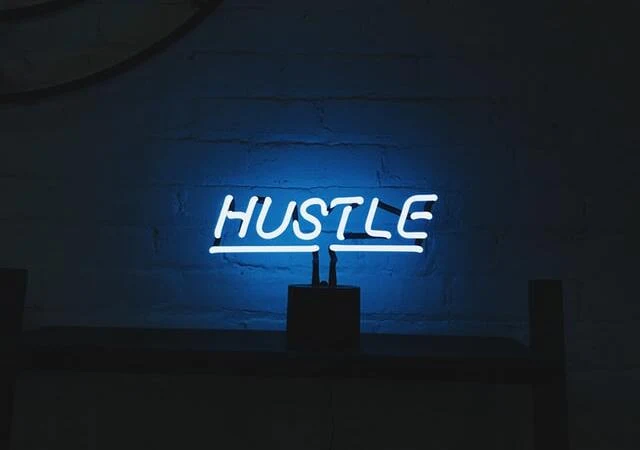hassle, hustle, スペルが似ている英単語