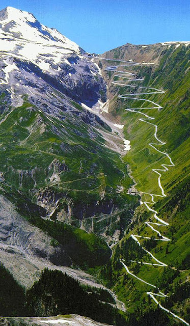 Stelvio Pass Jalan Trollstigen