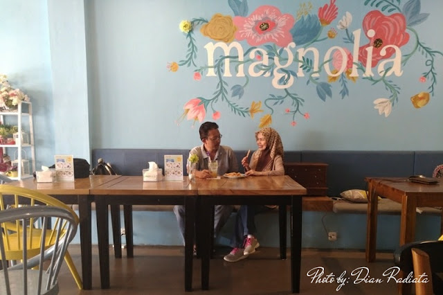 the magnolia floral cafe, cafe lampung, cafe cantik lampung