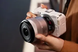 The Canon EOS R50 V camera offers a variety of video creation features