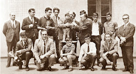 Algunos componentes del equipo del C.C. Sant Andreu en 1966