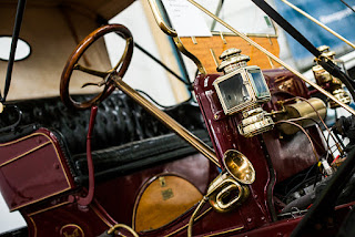 Salonul Auto Bucuresti - Expozitie de masini de epoca si ultimele trenduri in automobile. Canon 6D, obiectiv 50mm f1.4