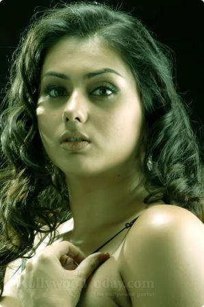 [South+Side+Actress+-+Namitha+1.jpg]