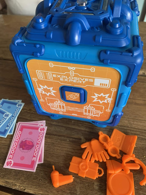 Bank attack family game